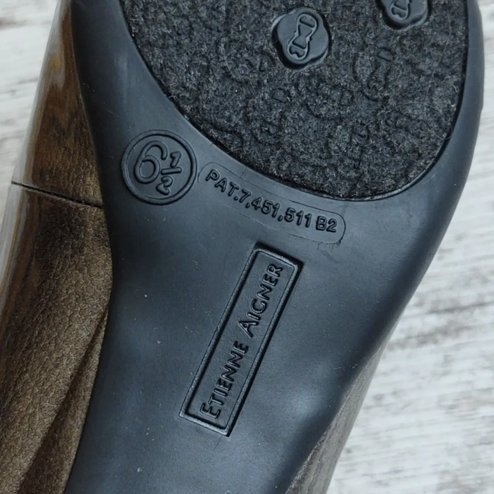 NWOT Etienne Aigner Patent Leather Silver Flats - Picture 15 of 16